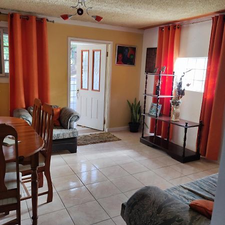 Gables Vacation Rentals With Private Gated Parking Onsite Knockpatrick Exteriér fotografie