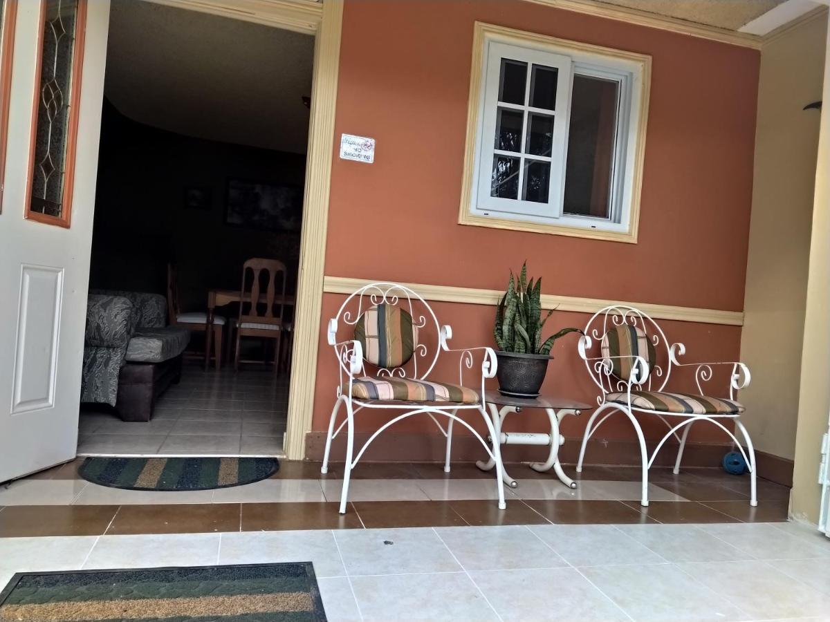 Gables Vacation Rentals With Private Gated Parking Onsite Knockpatrick Exteriér fotografie