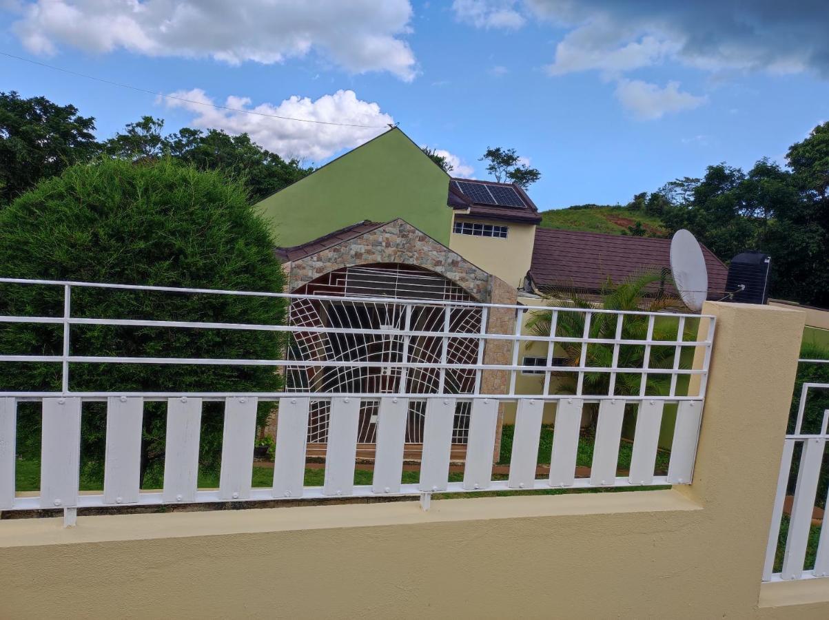 Gables Vacation Rentals With Private Gated Parking Onsite Knockpatrick Exteriér fotografie